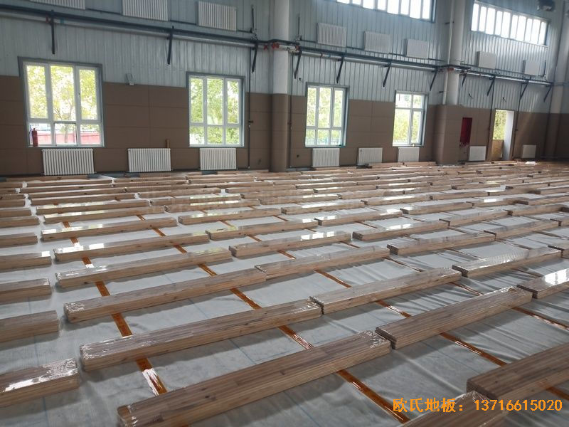 新疆克拉玛依市独山子虹园小区体育馆运动地板安装案例
