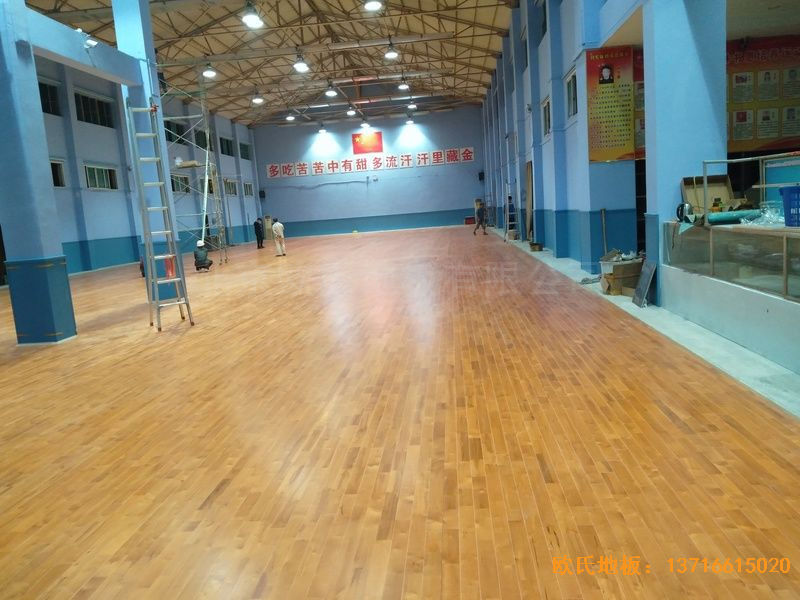 湖北武汉新华路体育场羽毛球馆体育地板安装案例