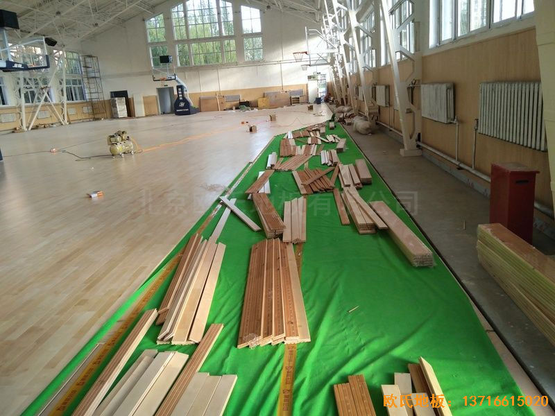 内蒙古呼和浩特赛罕区师范大学体育学院训练馆运动地板铺设案例