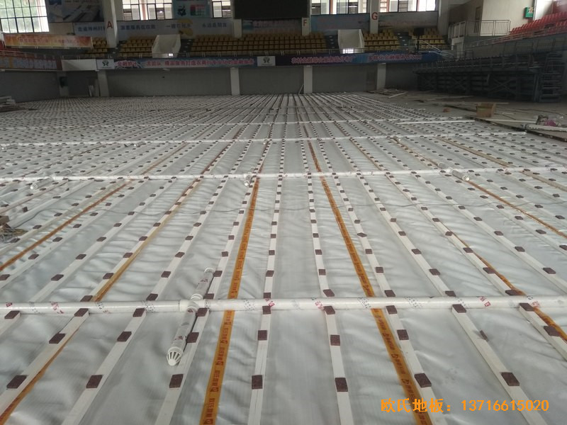 广西桂林龙胜县民族体育馆体育地板施工案例1
