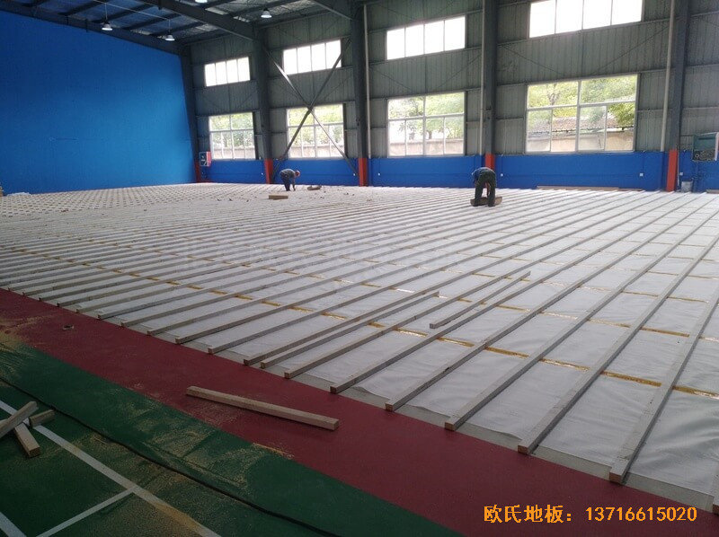 江苏江阴市榜样体育俱乐部体育木地板施工案例1