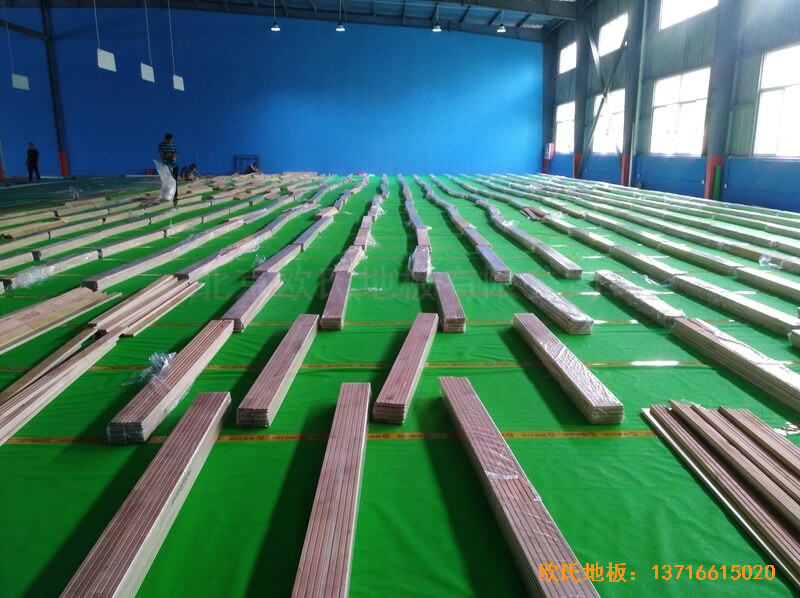 江苏江阴市榜样体育俱乐部体育木地板施工案例4
