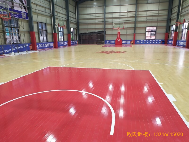 福建恒发鞋业公司篮球馆体育地板铺装案例5