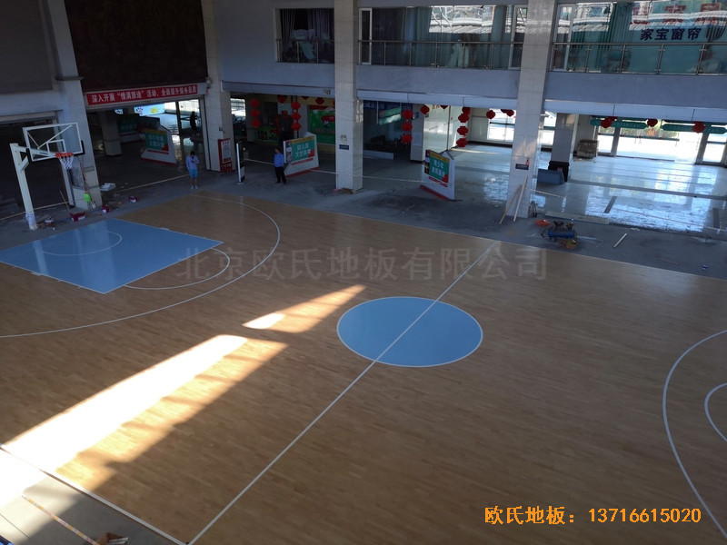 福建龙岩罗龙西路269号篮球馆体育地板安装案例3