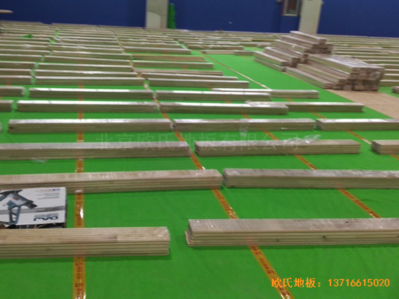 上海虹梅南路2599鑫空蓝球馆运动木地板安装案例2