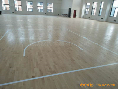 江苏泰州市泰兴济川小学篮球馆体育木地板铺装案例